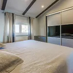 In 5597 Apartment *