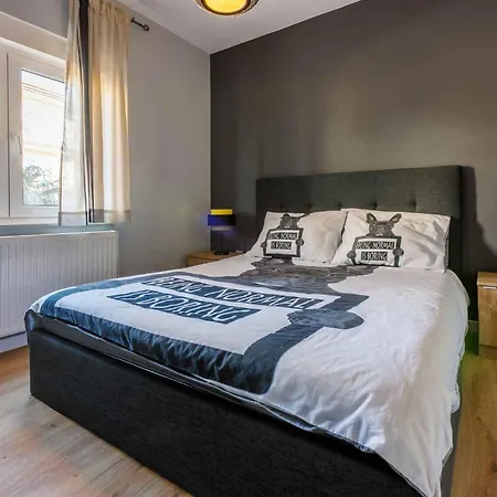In 5597 Apartment