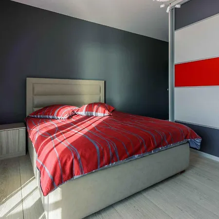 In 5597 Apartment *