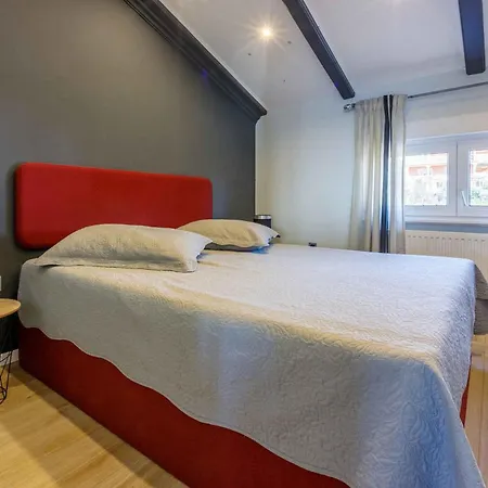 Apartment In 5597